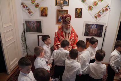 Liturghie şi filantropie la Catedrala Arhiepiscopală din Galaţi – fotografia 63