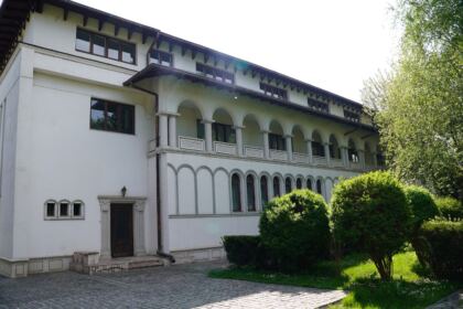 40 de elevi seminarişti au vizitat Centrul Eparhial din Galaţi – fotografia 1