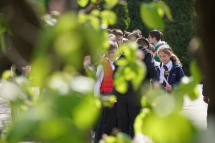 40 de elevi seminarişti au vizitat Centrul Eparhial din Galaţi – fotografia 7