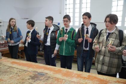 40 de elevi seminarişti au vizitat Centrul Eparhial din Galaţi – fotografia 17