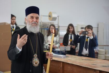 40 de elevi seminarişti au vizitat Centrul Eparhial din Galaţi – fotografia 27
