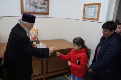 Grupuri de elevi şi studenţi au vizitat Centrul Eparhial – fotografia 45