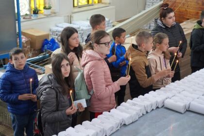 Grupuri de elevi şi studenţi au vizitat Centrul Eparhial – fotografia 49