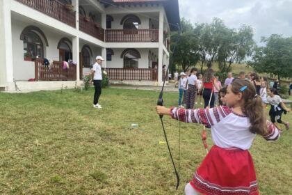 Activităţi educativ-recreative pentru 125 de copii în Parohia Brătuleşti – fotografia 8