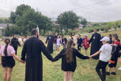 Activităţi educativ-recreative pentru 125 de copii în Parohia Brătuleşti – fotografia 17