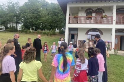 Activităţi educativ-recreative pentru 125 de copii în Parohia Brătuleşti – fotografia 37
