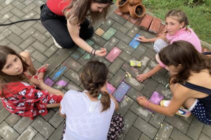 Activităţi educativ-recreative pentru 125 de copii în Parohia Brătuleşti – fotografia 41