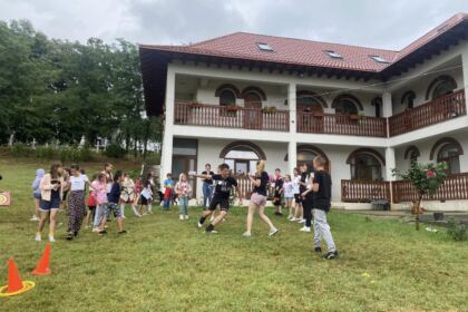 Activităţi educativ-recreative pentru 125 de copii în Parohia Brătuleşti – fotografia 47