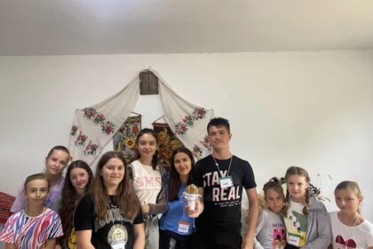 Activităţi educativ-recreative pentru 125 de copii în Parohia Brătuleşti – fotografia 52
