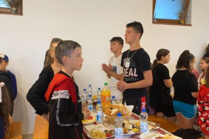 Activităţi educativ-recreative pentru 125 de copii în Parohia Brătuleşti – fotografia 53