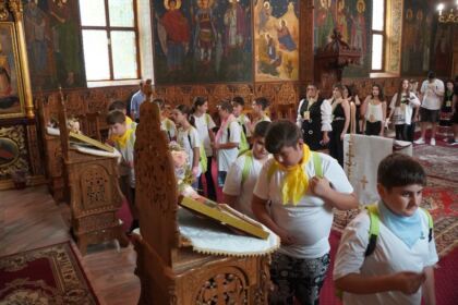 Proiect educaţional şi social pentru copii la Parohia „Sfinţii Trei Ierarhi“ din Galaţi – fotografia 5