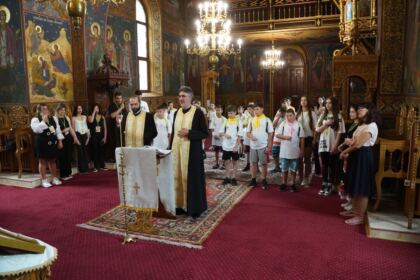 Proiect educaţional şi social pentru copii la Parohia „Sfinţii Trei Ierarhi“ din Galaţi – fotografia 7