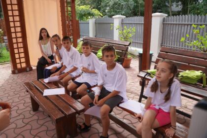 Proiect educaţional şi social pentru copii la Parohia „Sfinţii Trei Ierarhi“ din Galaţi – fotografia 26