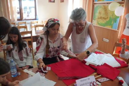 Zi de mare bucurie pentru 100 de copii la Galaţi – fotografia 26
