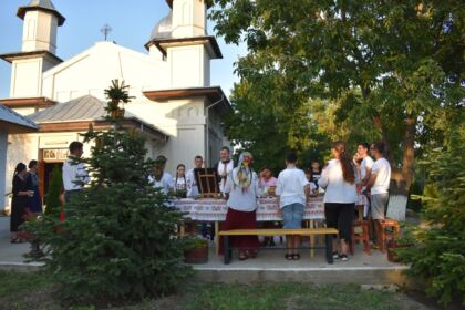 Zile de vară cu activităţi tradiţionale pentru 20 de copii din localitatea Movila Miresii – fotografia 13