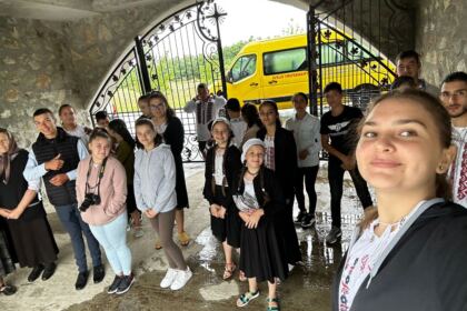 Zile de vară cu activităţi tradiţionale pentru 20 de copii din localitatea Movila Miresii – fotografia 25