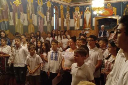 În Arhiepiscopia Dunării de Jos continuă programul de vară pentru copii – fotografia 5