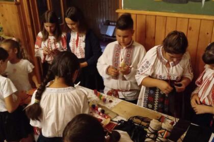 În Arhiepiscopia Dunării de Jos continuă programul de vară pentru copii – fotografia 8