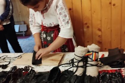 În Arhiepiscopia Dunării de Jos continuă programul de vară pentru copii – fotografia 9
