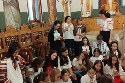 În Arhiepiscopia Dunării de Jos continuă programul de vară pentru copii – fotografia 16