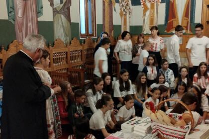 În Arhiepiscopia Dunării de Jos continuă programul de vară pentru copii – fotografia 17