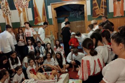 În Arhiepiscopia Dunării de Jos continuă programul de vară pentru copii – fotografia 18