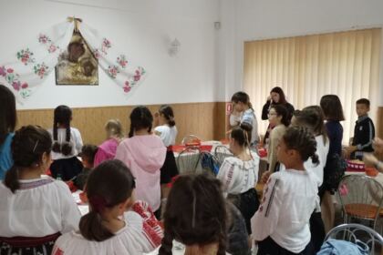 În Arhiepiscopia Dunării de Jos continuă programul de vară pentru copii – fotografia 25