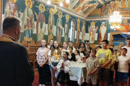 În Arhiepiscopia Dunării de Jos continuă programul de vară pentru copii – fotografia 26