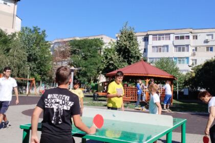 În Arhiepiscopia Dunării de Jos continuă programul de vară pentru copii – fotografia 38
