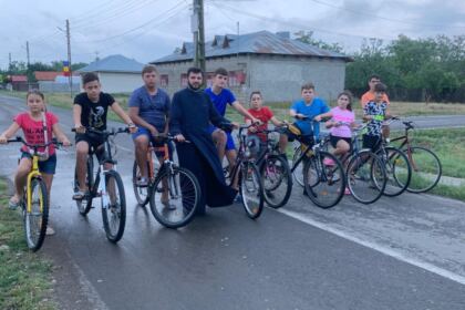 Activităţi recreative şi educative pentru copiii din mica localitate Esna, judeţul Brăila – fotografia 6