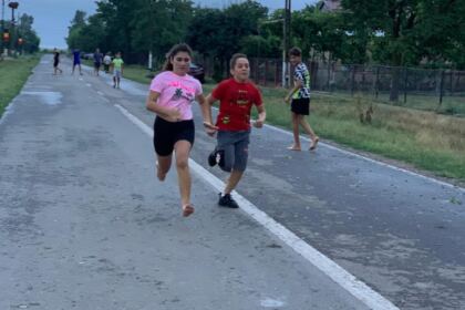 Activităţi recreative şi educative pentru copiii din mica localitate Esna, judeţul Brăila – fotografia 9