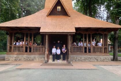 Activităţi recreative şi educative pentru copiii din mica localitate Esna, judeţul Brăila – fotografia 18