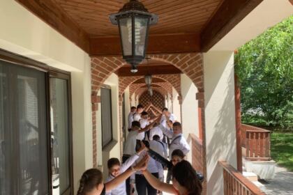 Activităţi recreative şi educative pentru copiii din mica localitate Esna, judeţul Brăila – fotografia 24