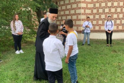 Activităţi recreative şi educative pentru copiii din mica localitate Esna, judeţul Brăila – fotografia 37