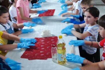 Proiect educaţional şi recreativ în Parohia „Sf. Împăraţi“ din Tecuci – fotografia 8