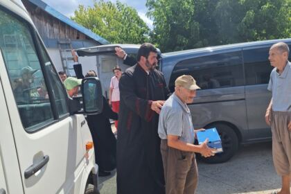Daruri pentru asistaţii din Unitatea Medico-Socială de la Gănești – fotografia 8