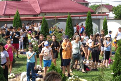 Zi de mare bucurie pentru 160 de copii din judeţul Galaţi – fotografia 12
