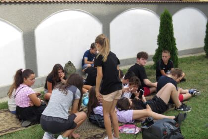 Zi de mare bucurie pentru 160 de copii din judeţul Galaţi – fotografia 16