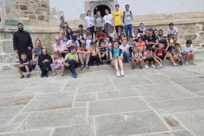 Excursie pe plaiuri nemțene pentru copiii din Parohia Smulți II – fotografia 6