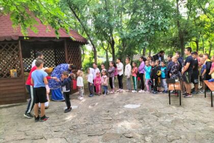 Bucurie și rugăciune în Parohia Viziru de Jos – fotografia 17
