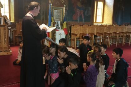 Excursie la Bucureşti pentru 18 copii din judeţul Brăila – fotografia 1