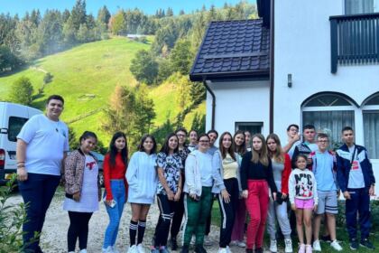 Tabăra de vară „Credință, Sport și Comuniune“ în localitatea Vameş – fotografia 1