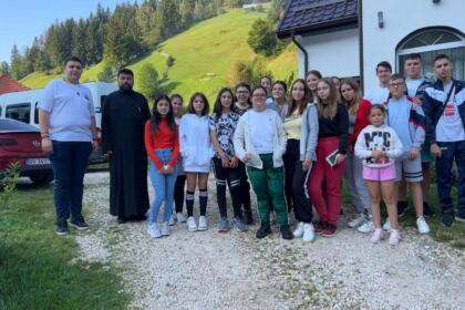Tabăra de vară „Credință, Sport și Comuniune“ în localitatea Vameş – fotografia 2