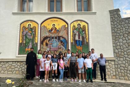 Tabăra de vară „Credință, Sport și Comuniune“ în localitatea Vameş – fotografia 8
