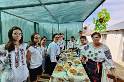 Tabăra de vară „Credință, Sport și Comuniune“ în localitatea Vameş – fotografia 53