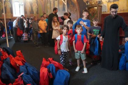 3.500 de copii din judeţele Galaţi şi Brăila primesc sprijin din partea Bisericii la început de an şcolar – fotografia 16