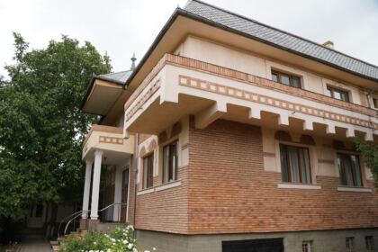 3.500 de copii din judeţele Galaţi şi Brăila primesc sprijin din partea Bisericii la început de an şcolar – fotografia 1