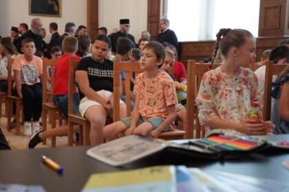 3.500 de copii din judeţele Galaţi şi Brăila primesc sprijin din partea Bisericii la început de an şcolar – fotografia 8