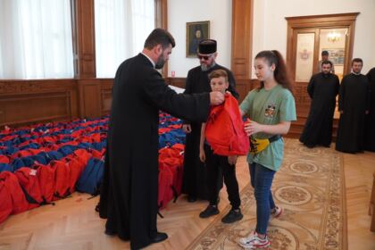 3.500 de copii din judeţele Galaţi şi Brăila primesc sprijin din partea Bisericii la început de an şcolar – fotografia 21