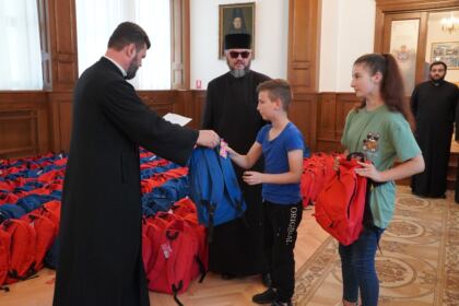3.500 de copii din judeţele Galaţi şi Brăila primesc sprijin din partea Bisericii la început de an şcolar – fotografia 22